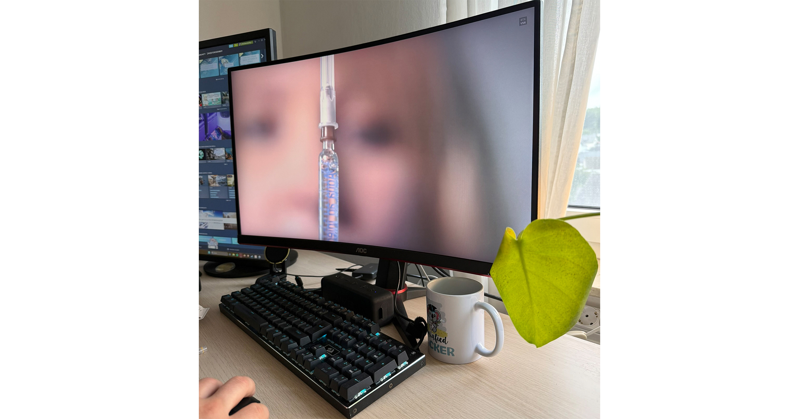 Überwachung während der Stammzellspende in der Klinik auf dem Computer-Monitor (alle Fotos: privat) Ein großes Gesicht bei der Überwachung der Stammzellspende auf dem Computer-Monitor
